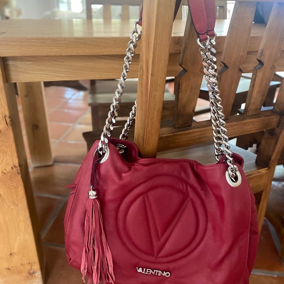 Mario Valentino Handbags - Valentino Leather Tote. Perfect for Fall 🍁 Trendy color for the season